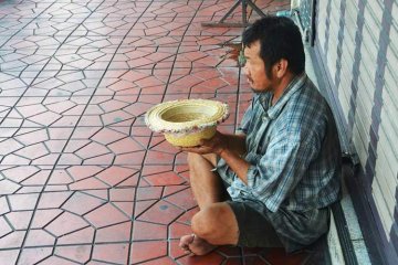 Fem prosent av thaier lever under fattigdomsgrensen